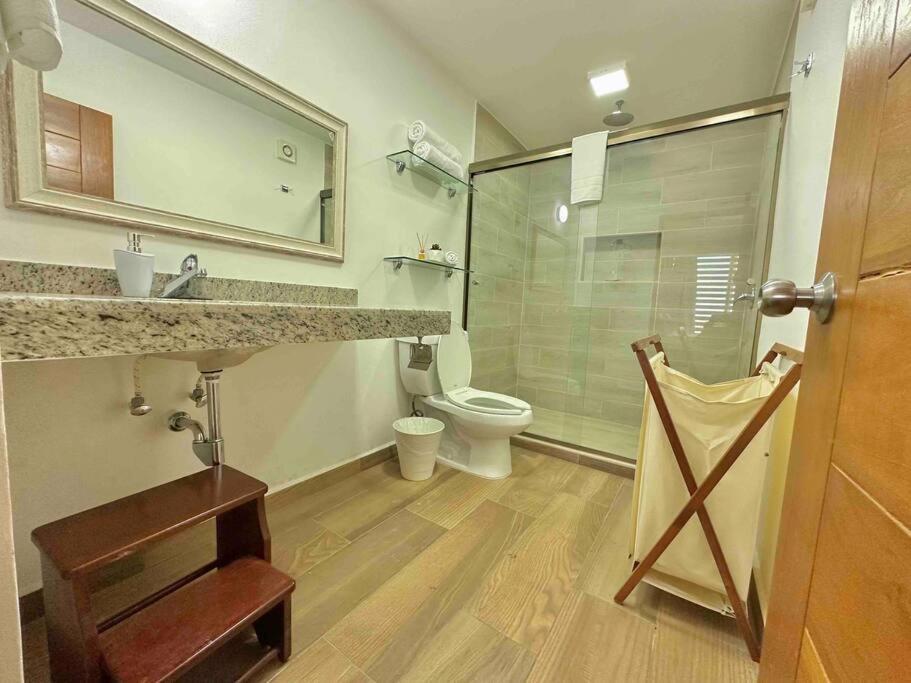 Deluxe Ocean View 3b With Great Location