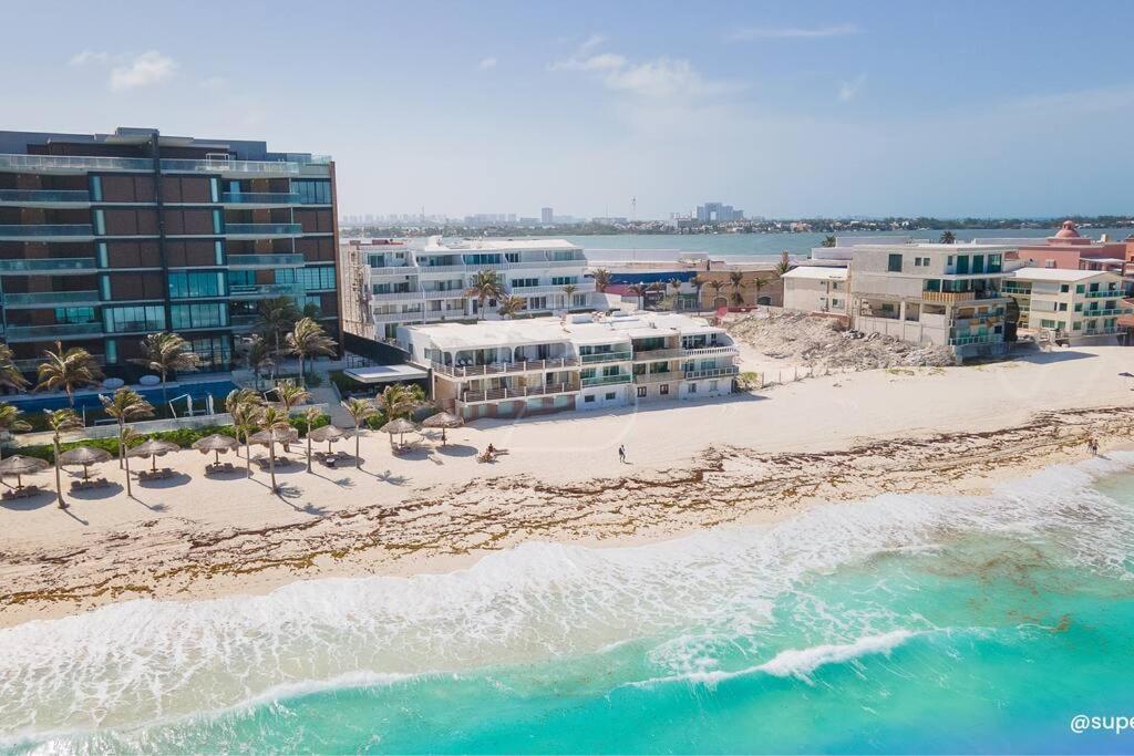 Deluxe Ocean View 3b With Great Location