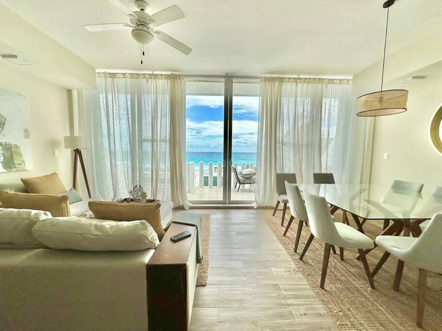 Deluxe Ocean View 3b With Great Location