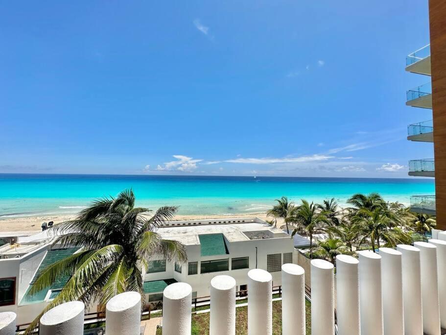 Deluxe Ocean View 3b With Great Location *