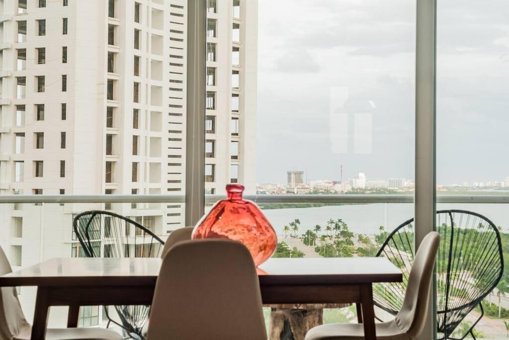 Stylish One Br Apt With Lagoon View In Dt * Cancún