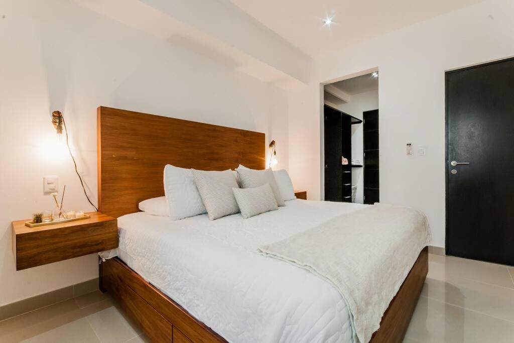 Stylish One Br Apt With Lagoon View In Dt Apartamento