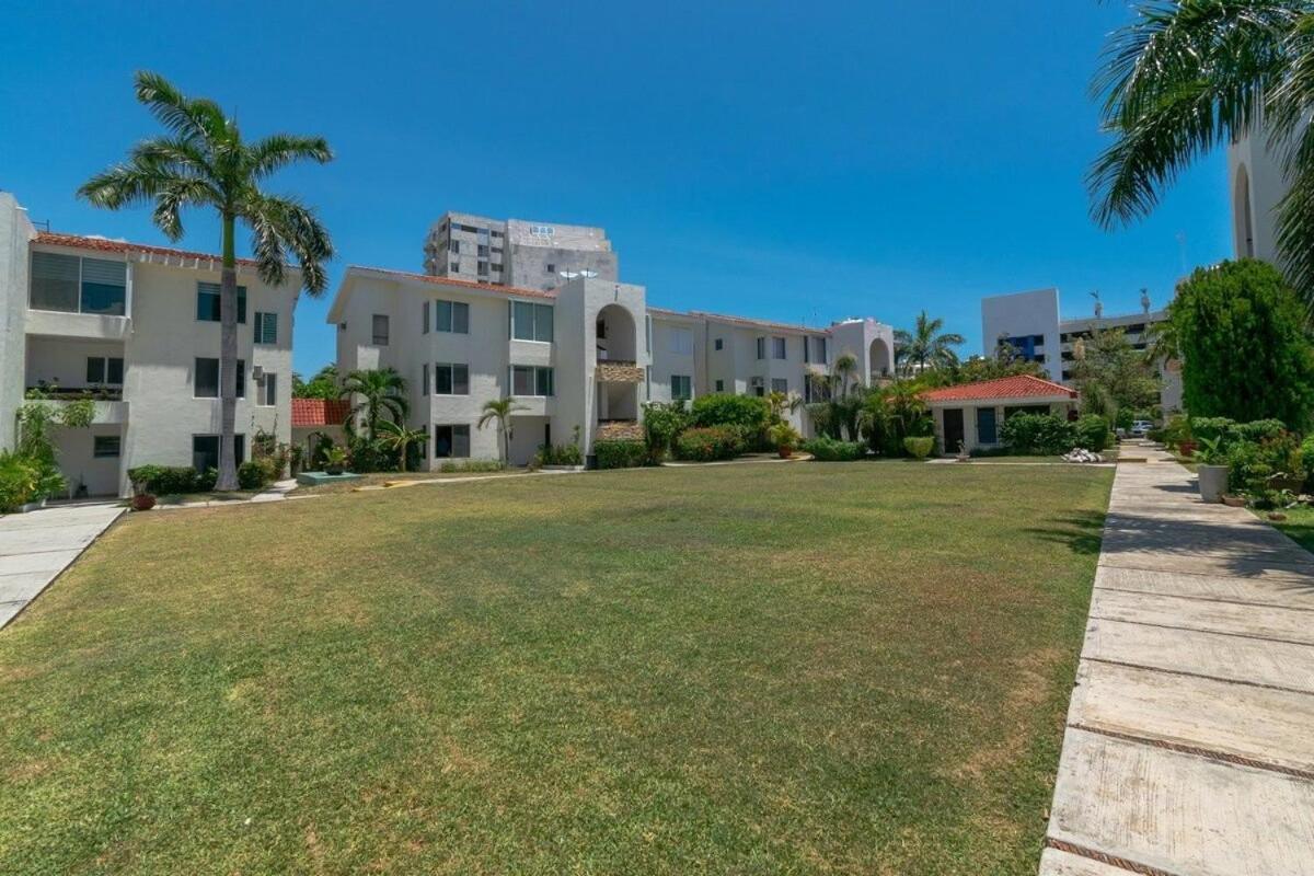 Zona Hotelera 3 Bedroom Lagoon Playa Linda