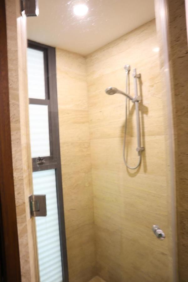 Modern With Balcony & Pool, Marina Puerto Apartamento Cancún