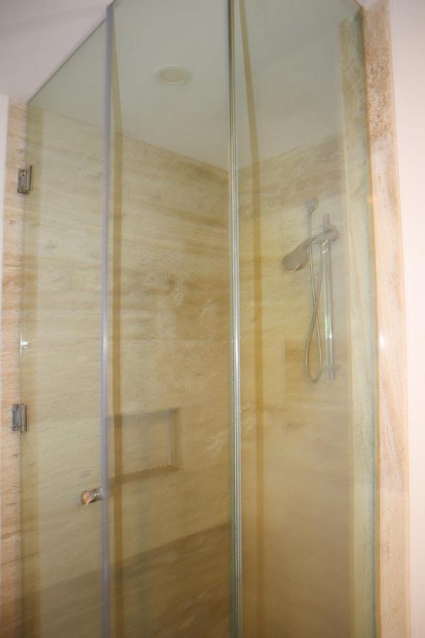Modern With Balcony & Pool, Marina Puerto *