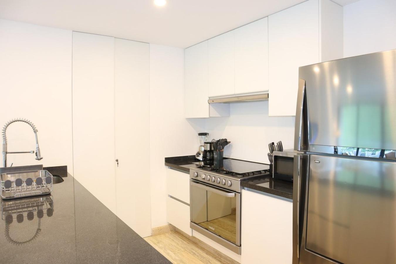 Apartamento Modern With Balcony & Pool, Marina Puerto *