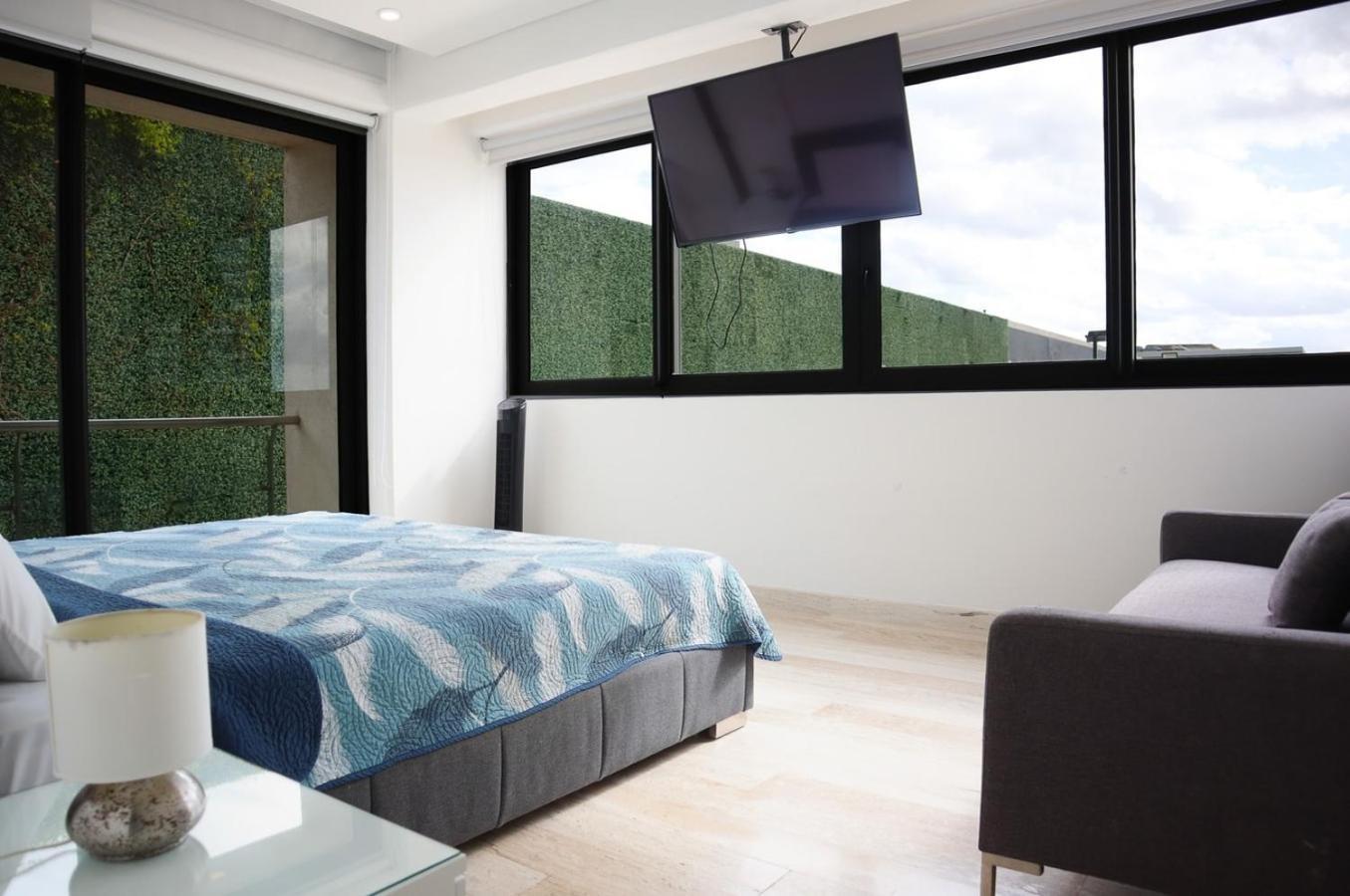 Modern With Balcony & Pool, Marina Puerto Apartamento Cancún