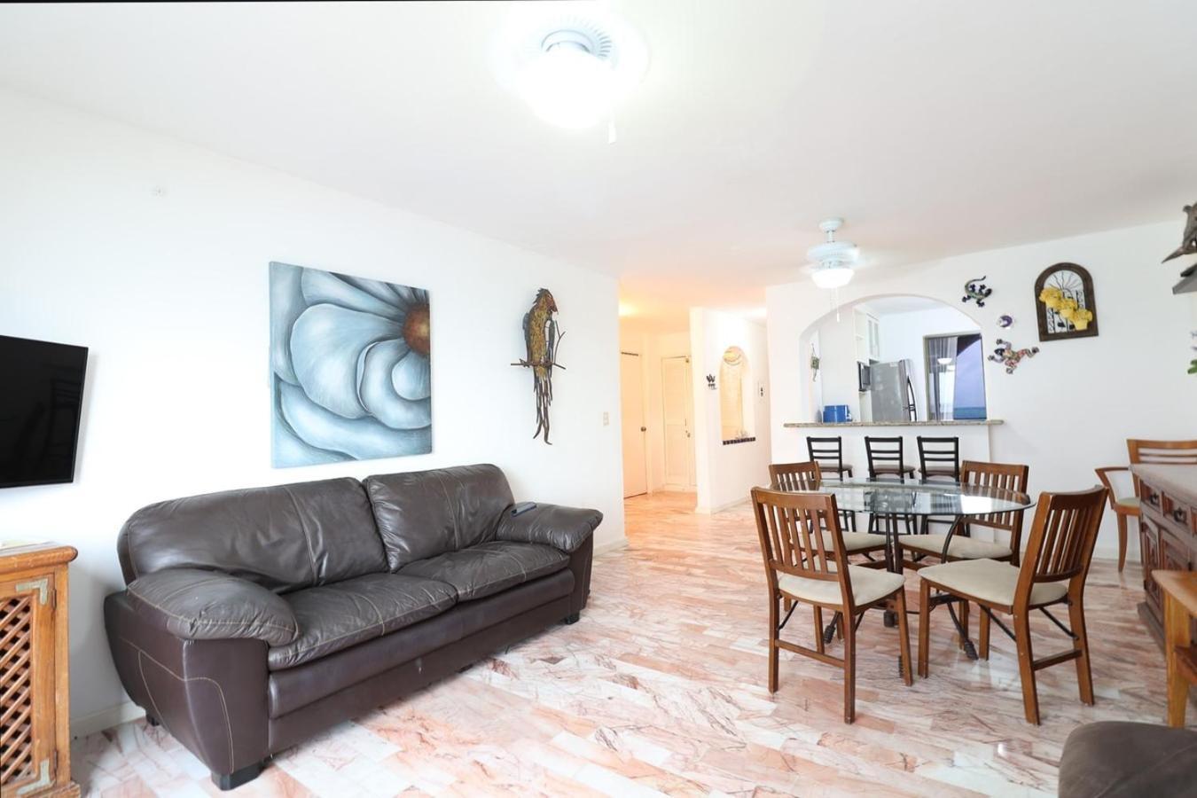 Penthouse, Stunning Views, 2 Bedrooms * Cancún