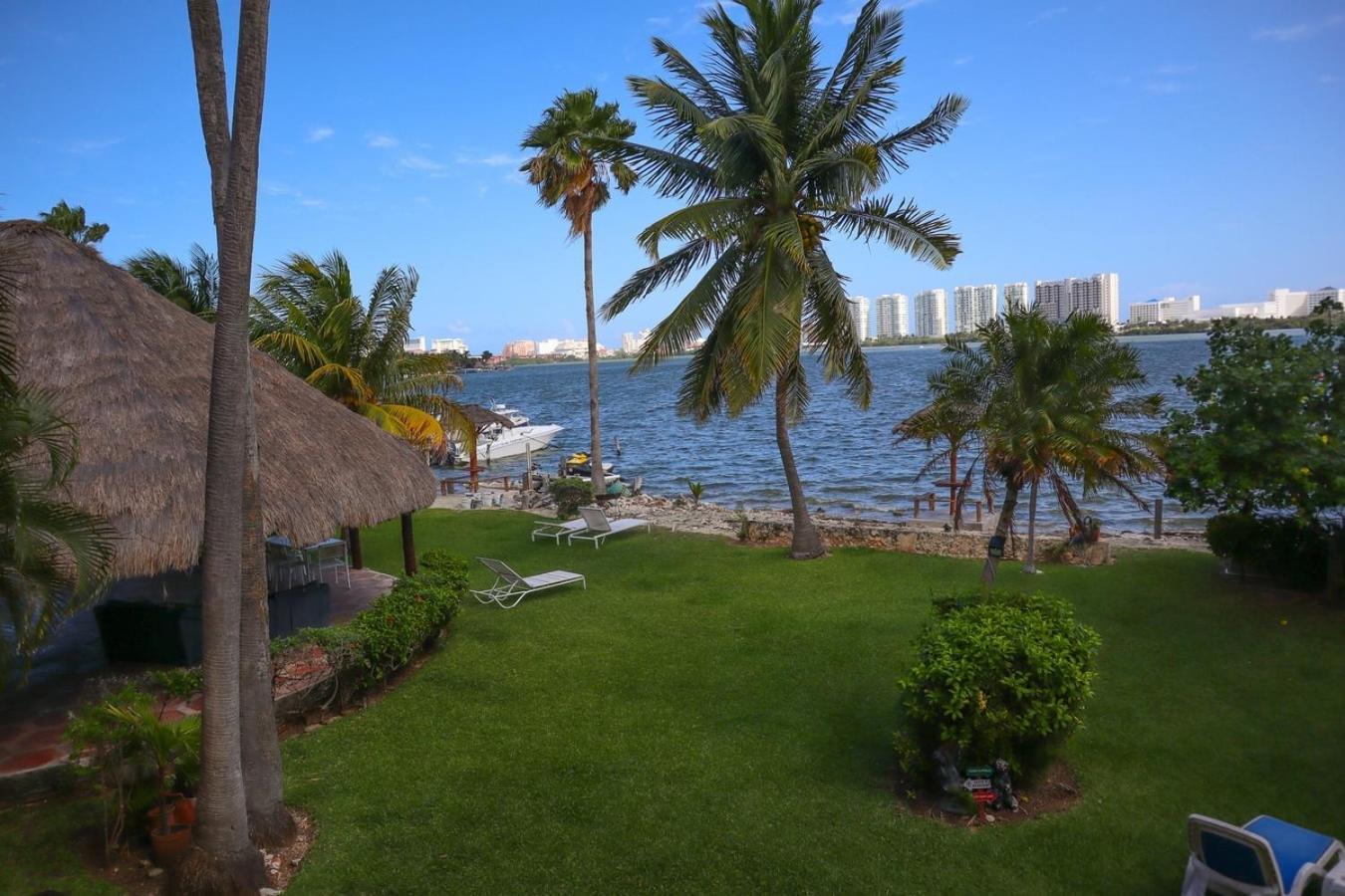 W/ Pool & Lagoon View In Zone Apartamento