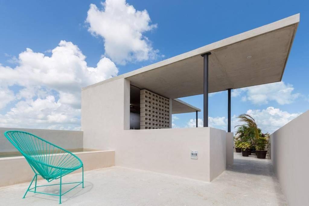 Cool Loft Rooftop Pool, Great Views