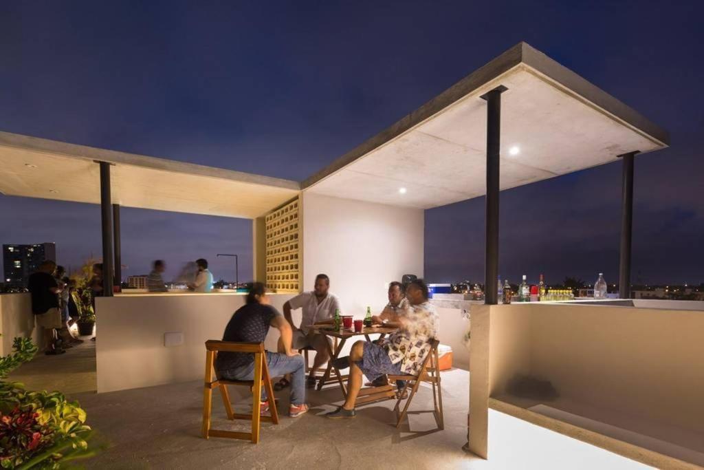 Cool Loft Rooftop Pool, Great Views *