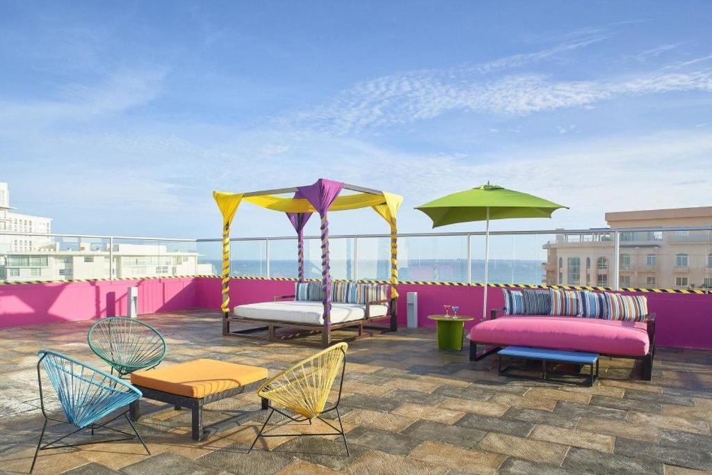 Queen Hotel del amor *