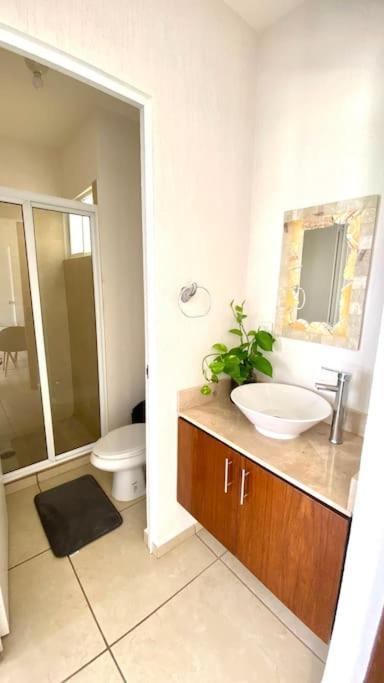 Departamento Cerca Del Aeropuerto Apartamento