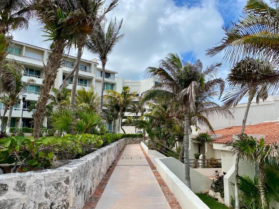 Eltonblom1970 At Out Look Com Beach House Blom Villa Cancún