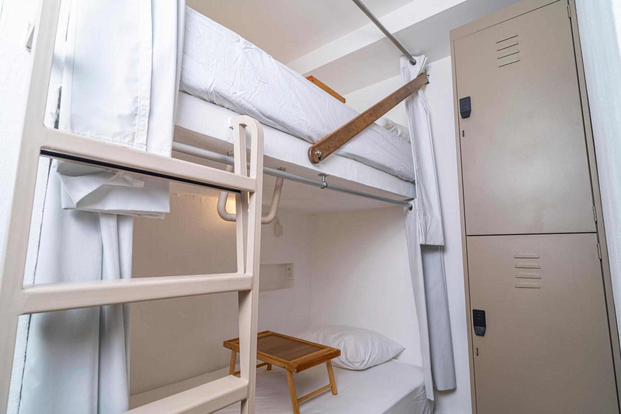 Digital Nomads & Coliving Hostal