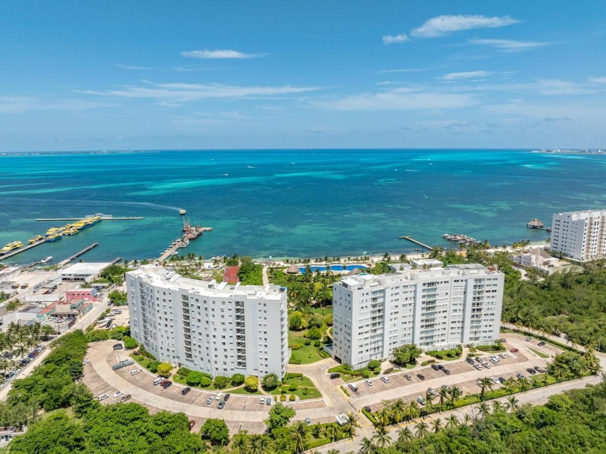 Front With Access Amara Cancún