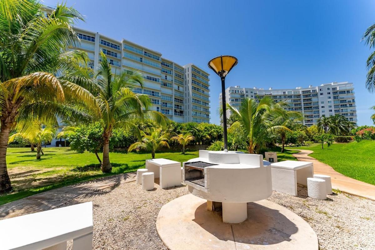 Front With Access Amara Apartamento