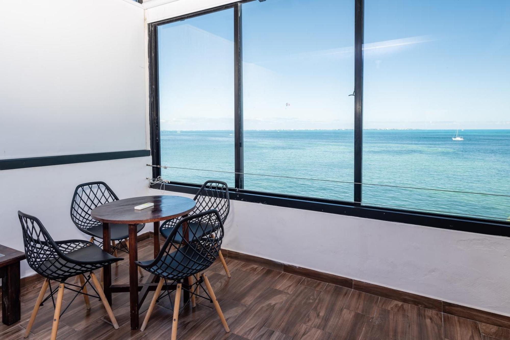 Beachfront Con Magnifica Vista