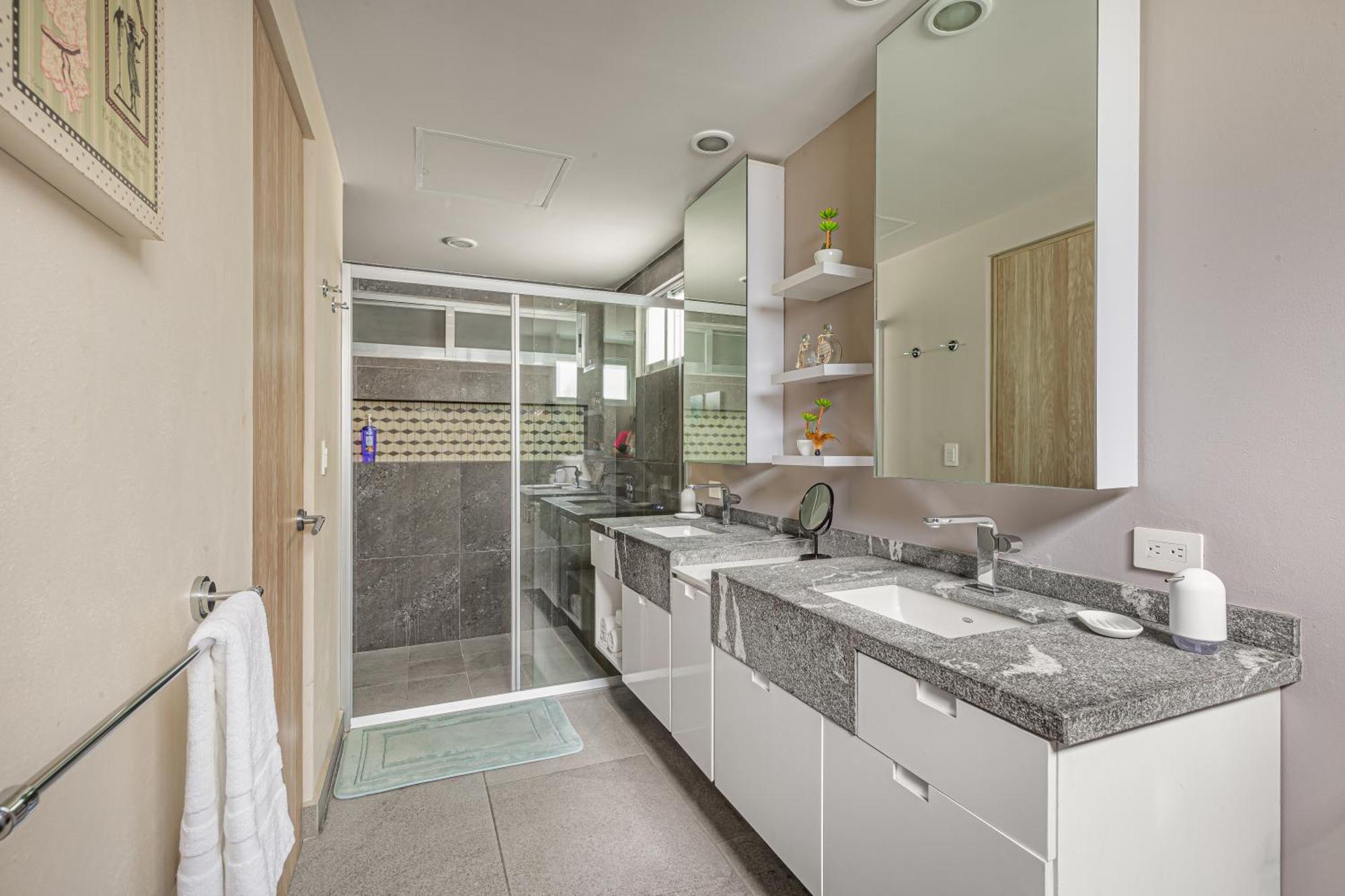 Large&Modern Apartment With Private Terrace Apartment *
