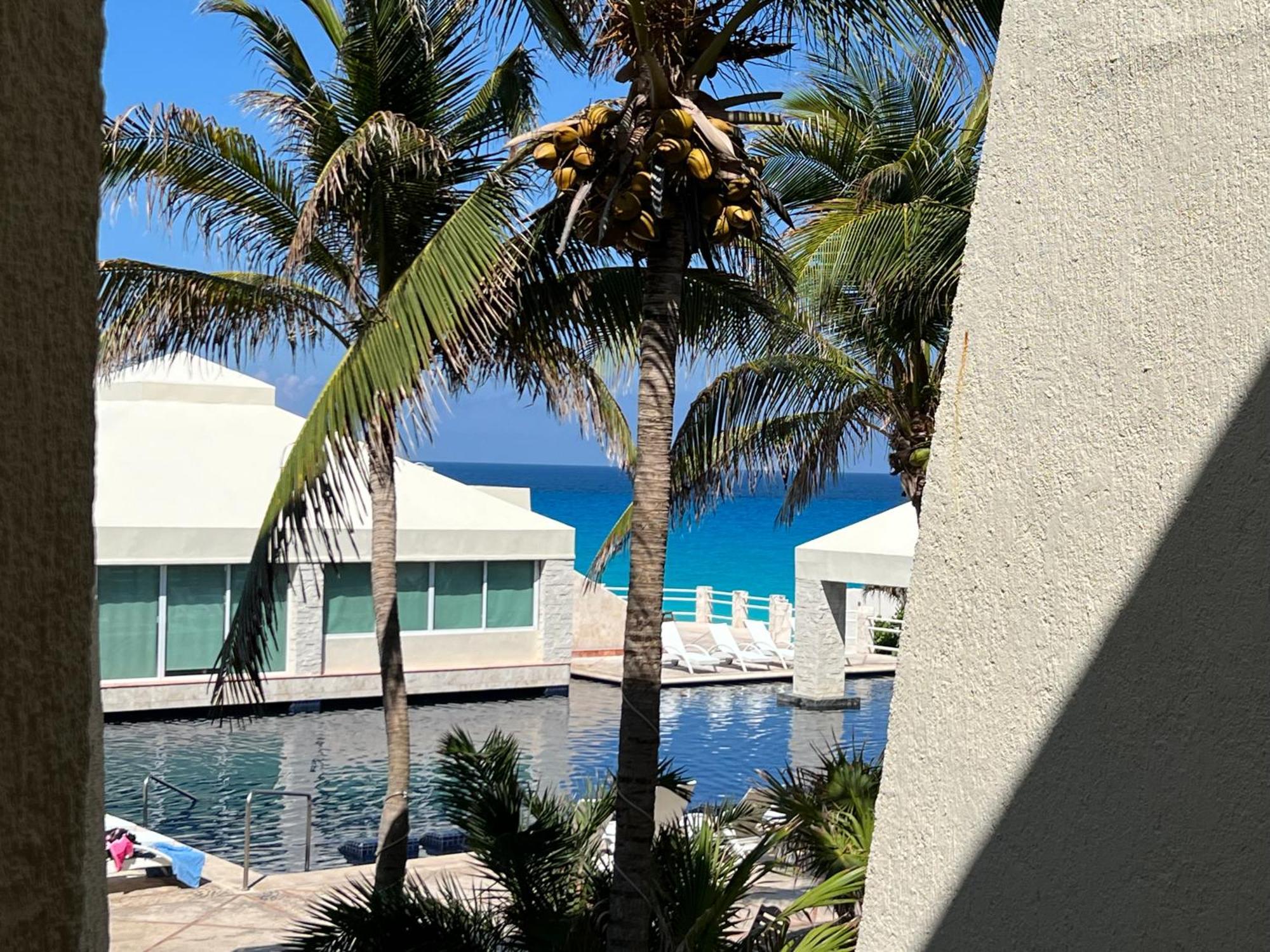 Solymar Studio Apt Beachfront With Sunset Views Apartment Cancun