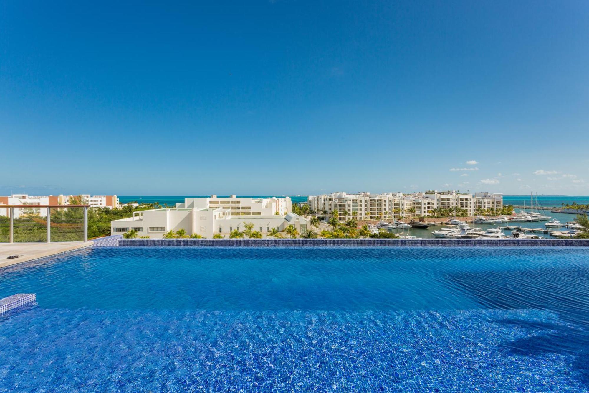 Luxury 2-bedroom With Club Access Apartment