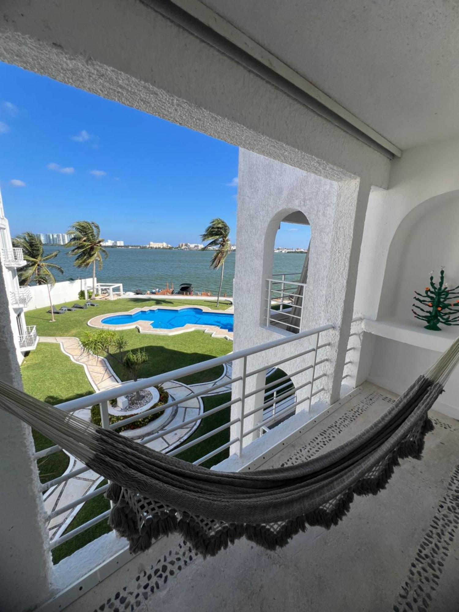 Penthouse Frente A La Laguna Apartamento