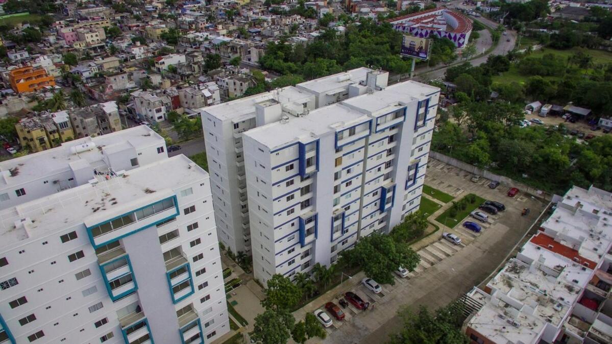 Fantastic Near Downtown, Amazing Pools And Areas Apartment