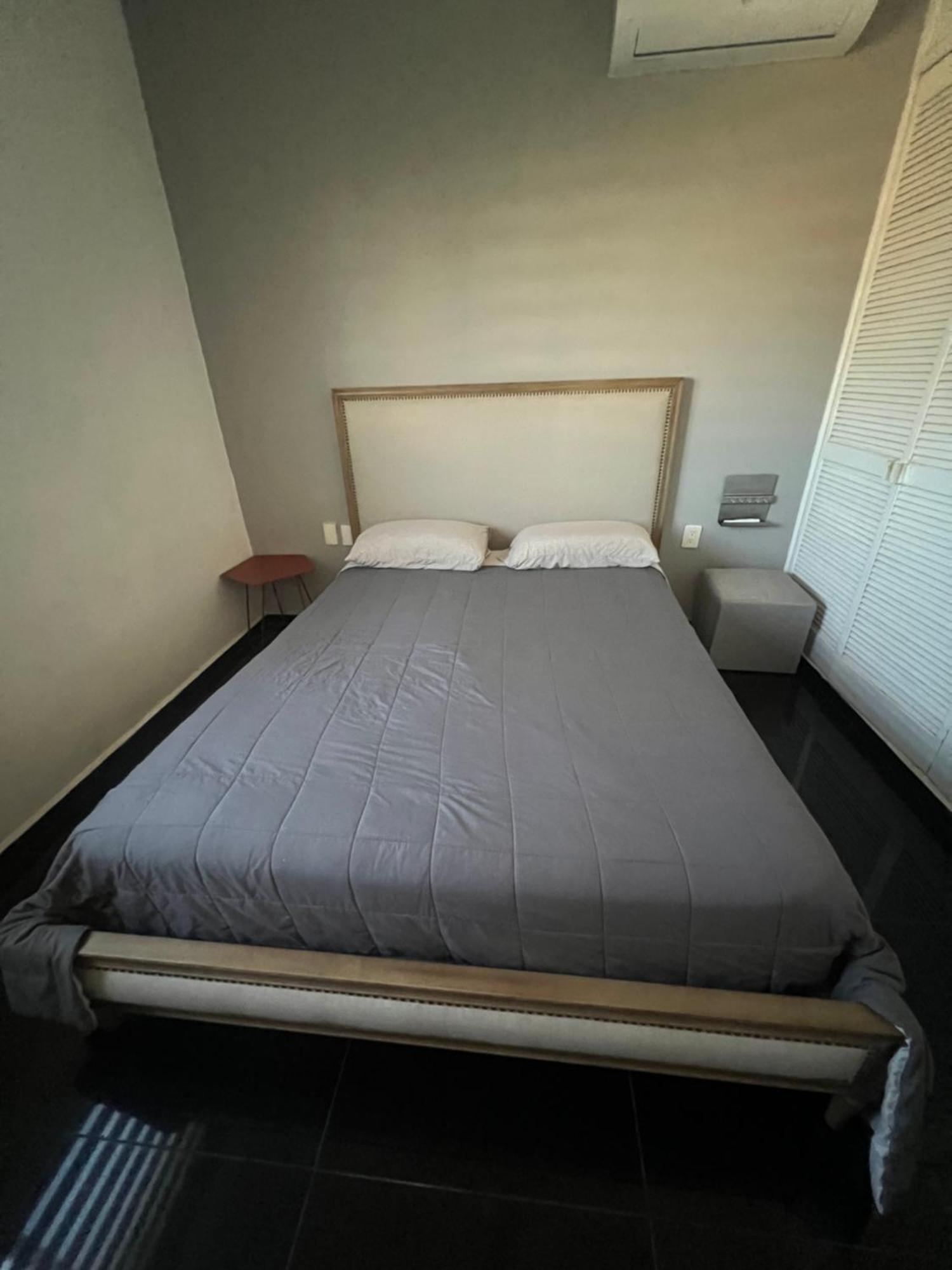 1 Min To Zone Pool Free Parking Apartamento