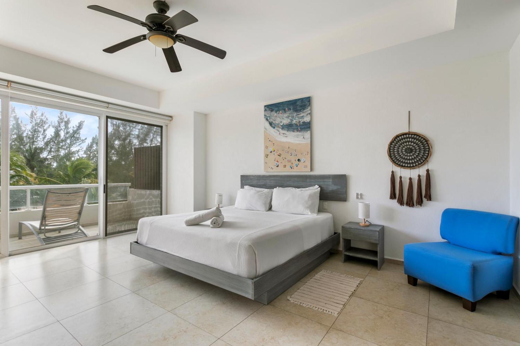 Spacious 3bd With Pool & In *