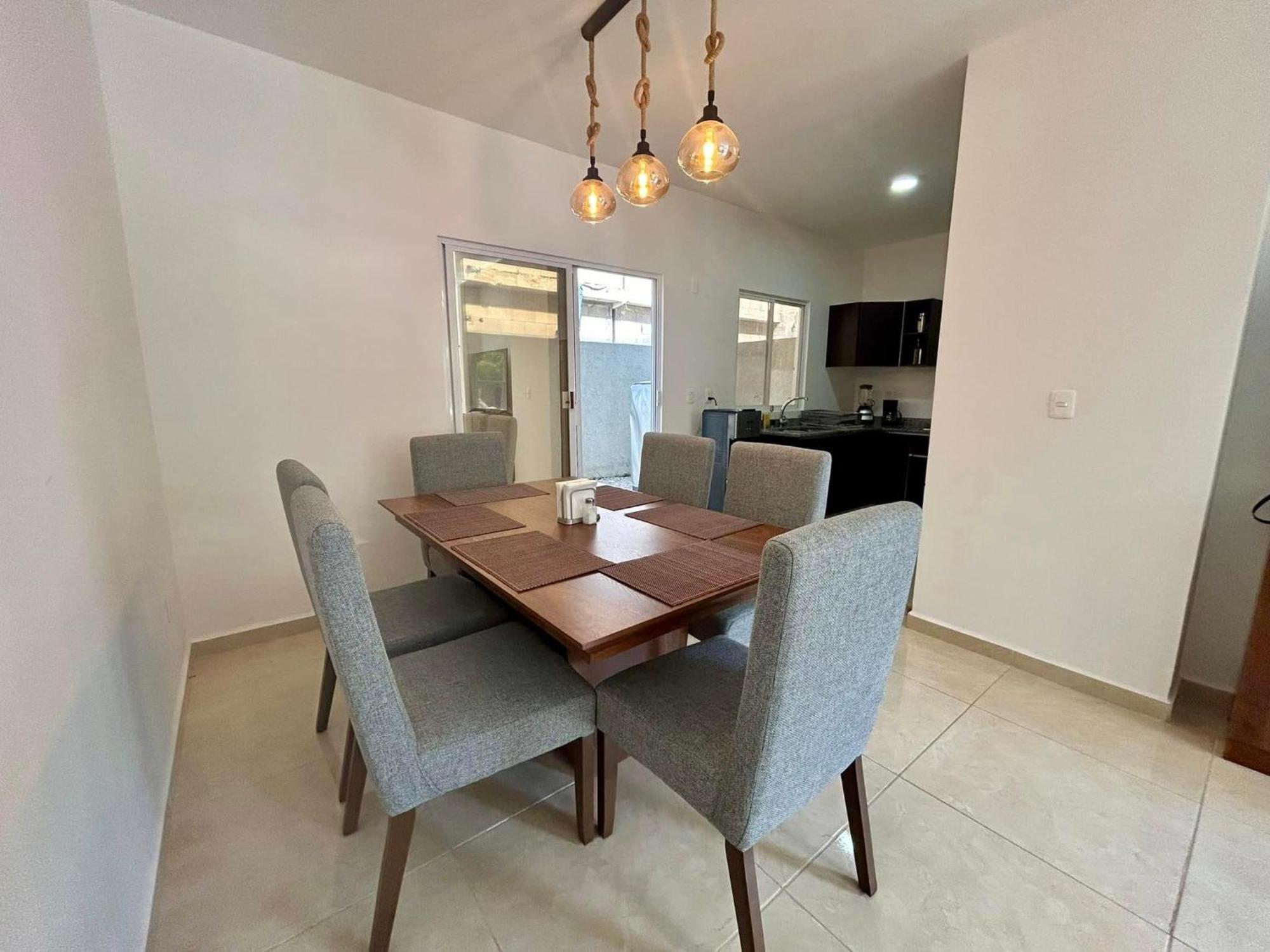 Casa Con Alberca Y Seguridad Garantizada * Cancún