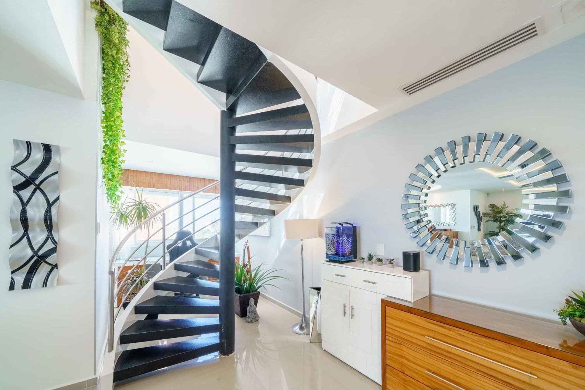 Luxury 4 Bedroom Penthouse With Private Jacuzzi Steps From Hotel Zone Apartamento *