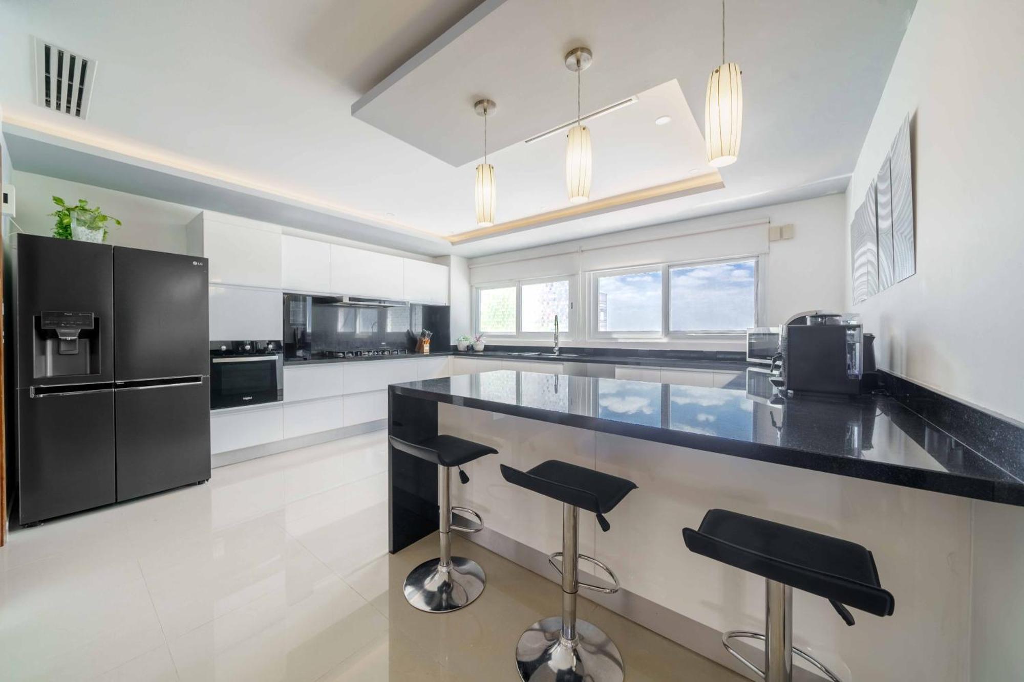 Apartamento Luxury 4 Bedroom Penthouse With Private Jacuzzi Steps From Hotel Zone *