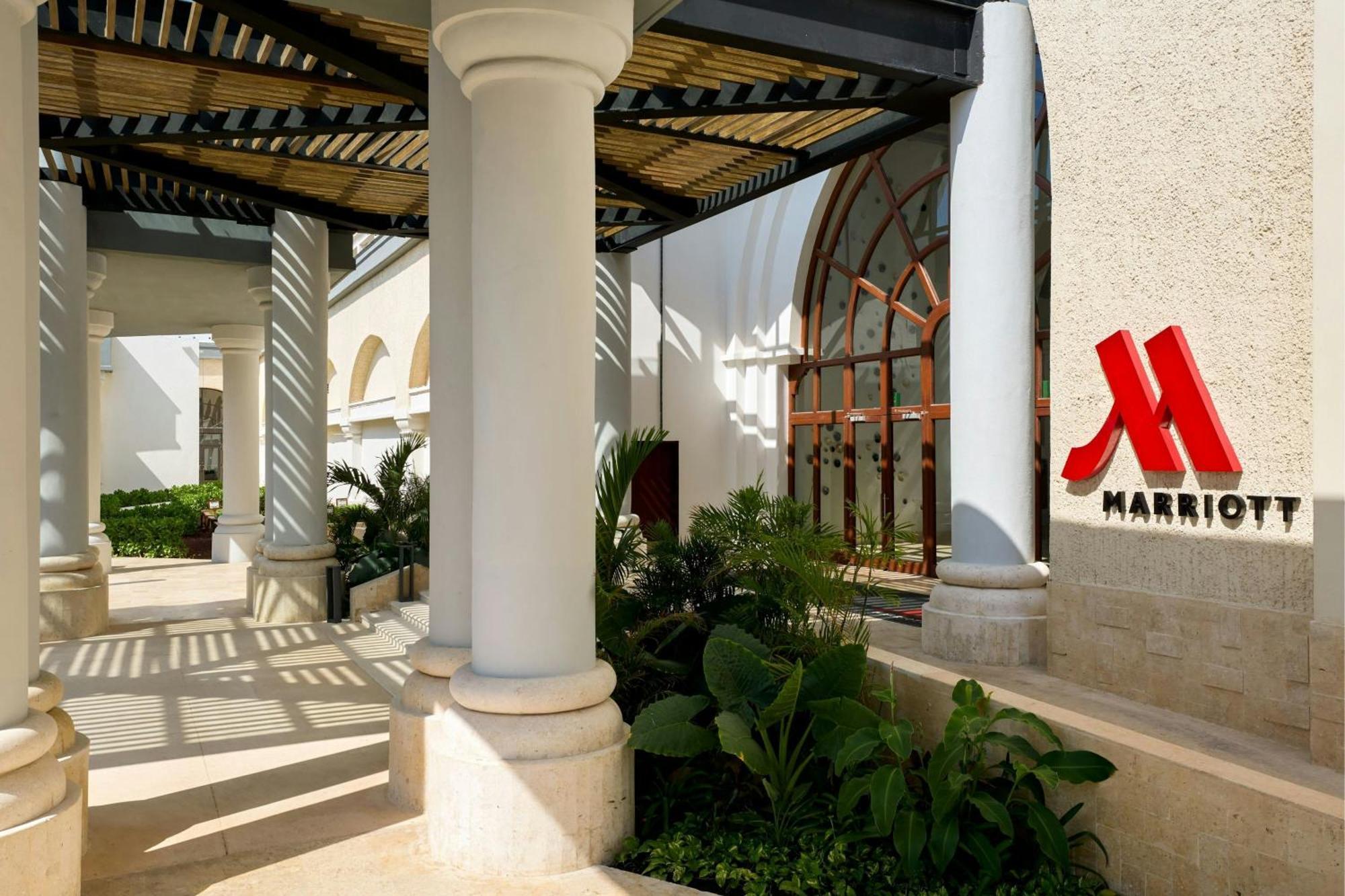 Resort Marriott Cancun, An
