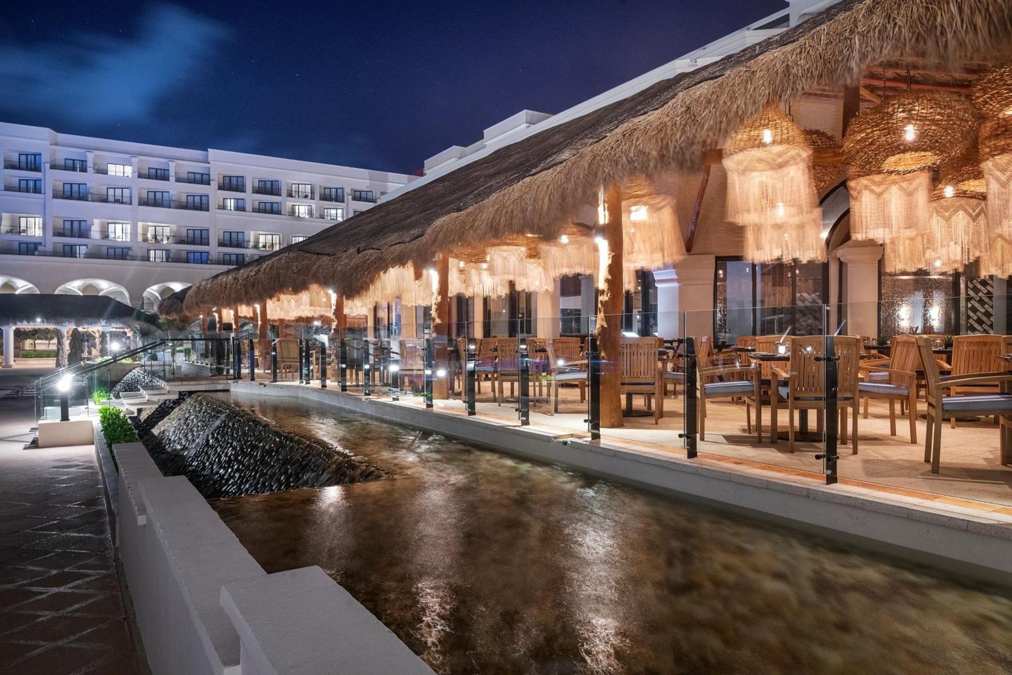 Resort Marriott Cancun, An