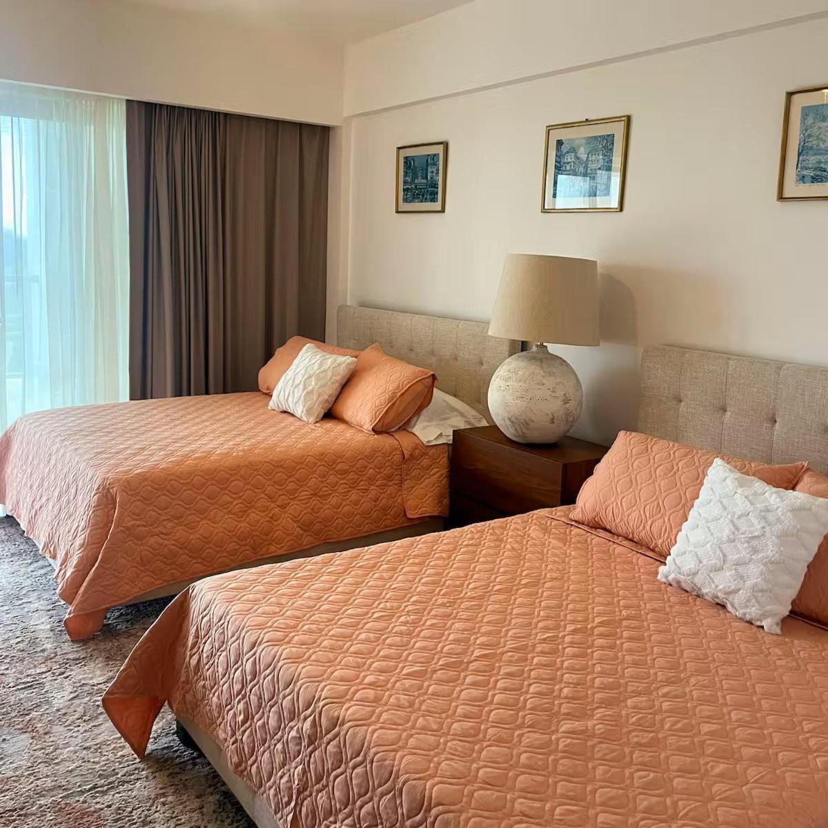 La Amada Residences Private Getaway With Pools & Gym *