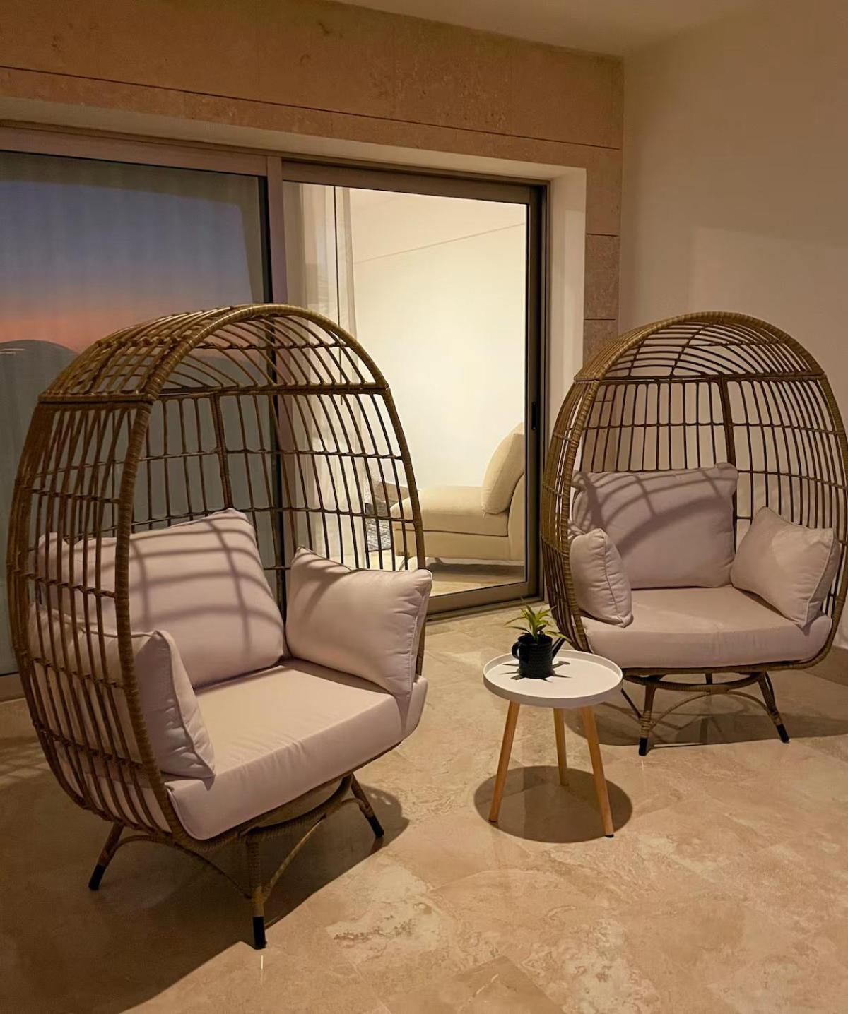 La Amada Residences Private Getaway With Pools & Gym