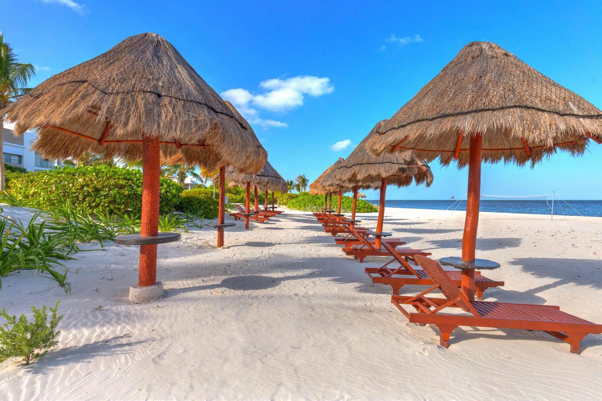La Amada Residences Private Getaway With Pools & Gym Cancún