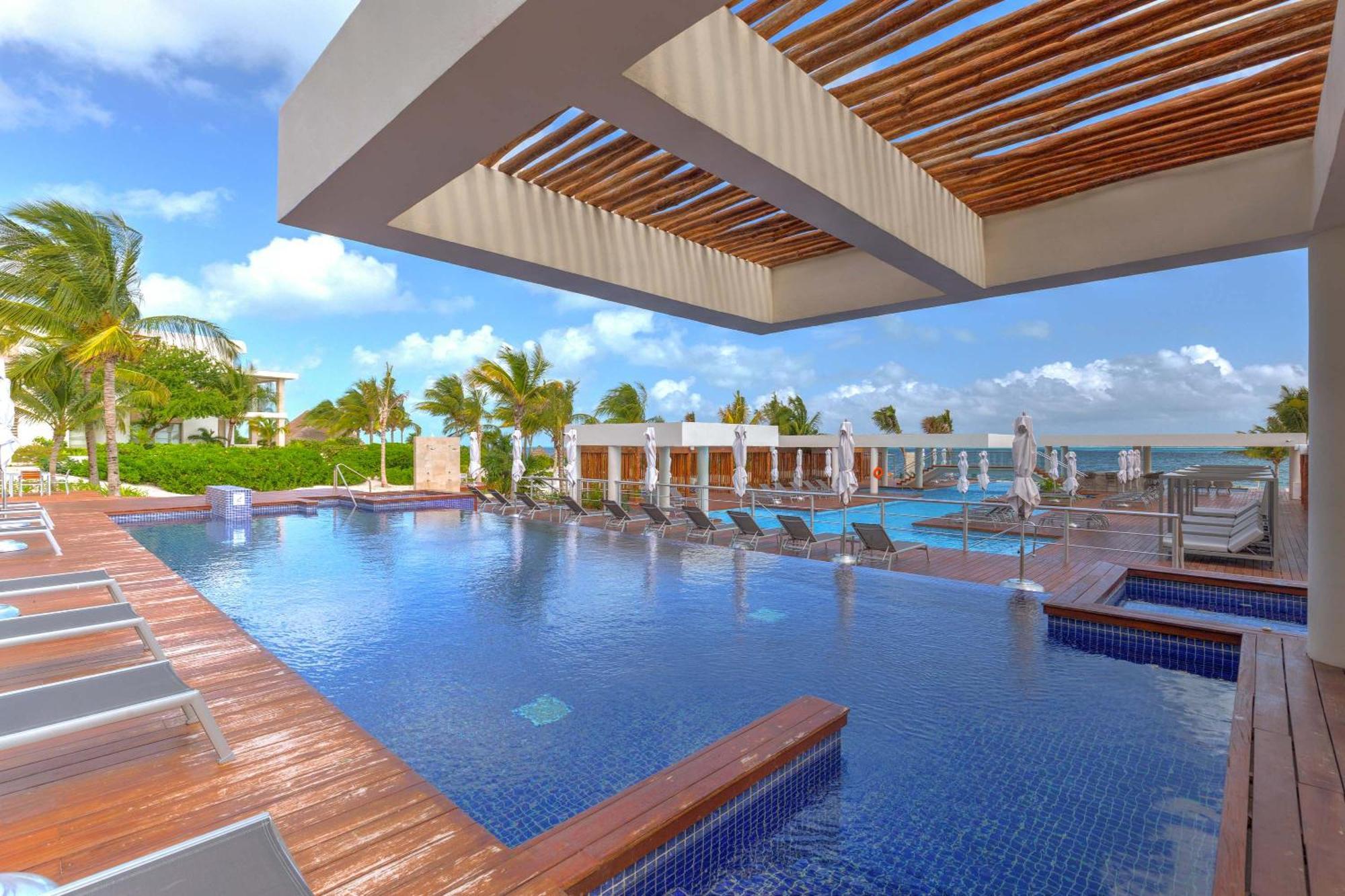 La Amada Residences Private Getaway With Pools & Gym Apartamento Cancún