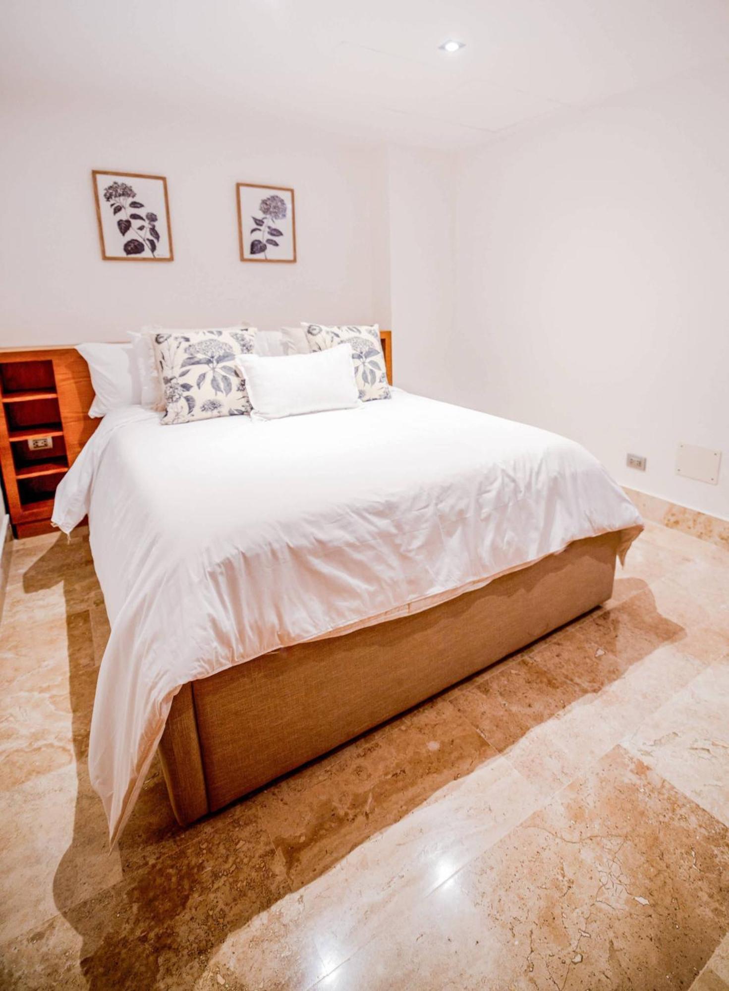 Apartamento La Amada Residences Private Getaway With Pools & Gym *