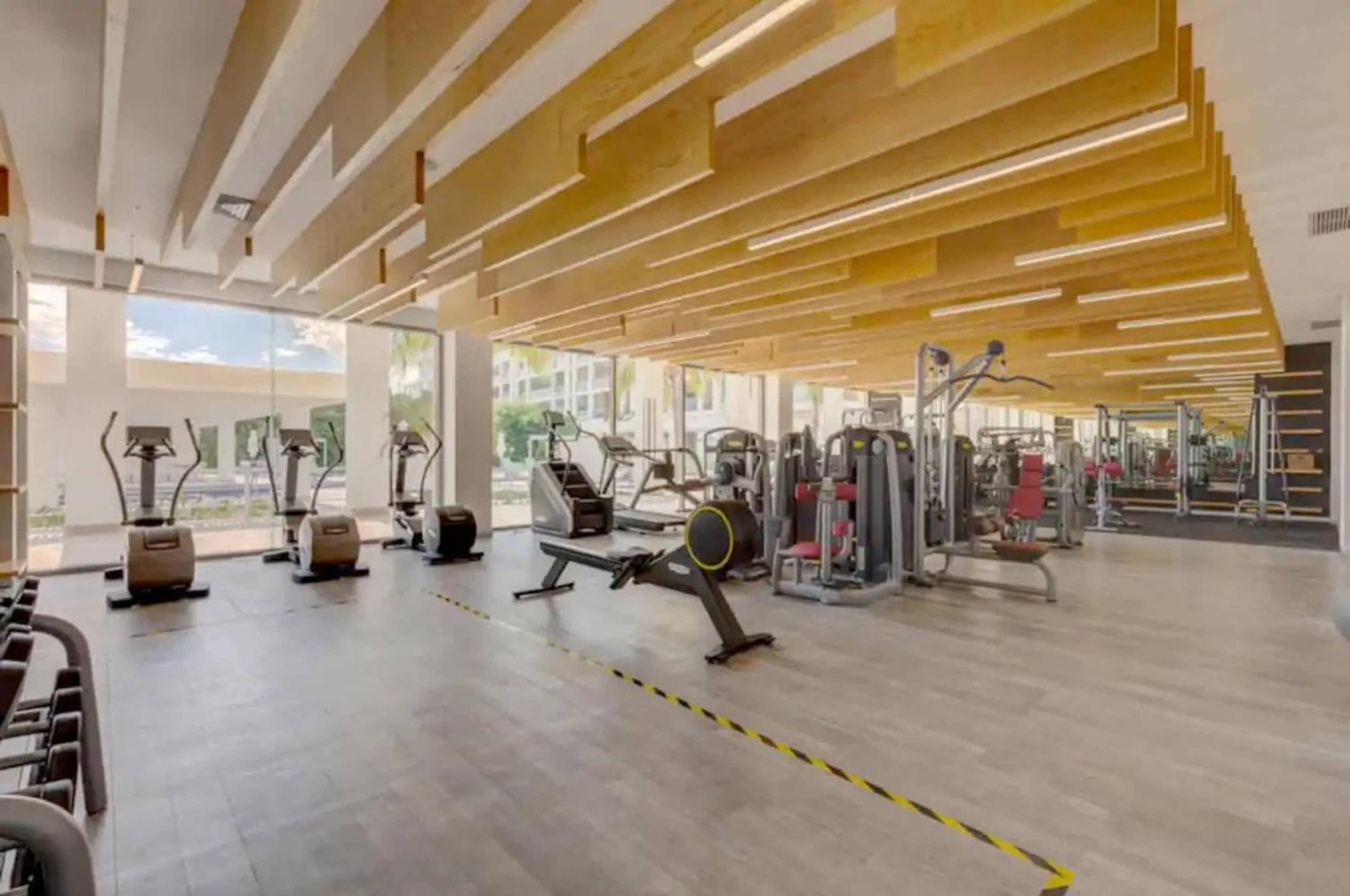 Apartamento La Amada Residences Private Getaway With Pools & Gym