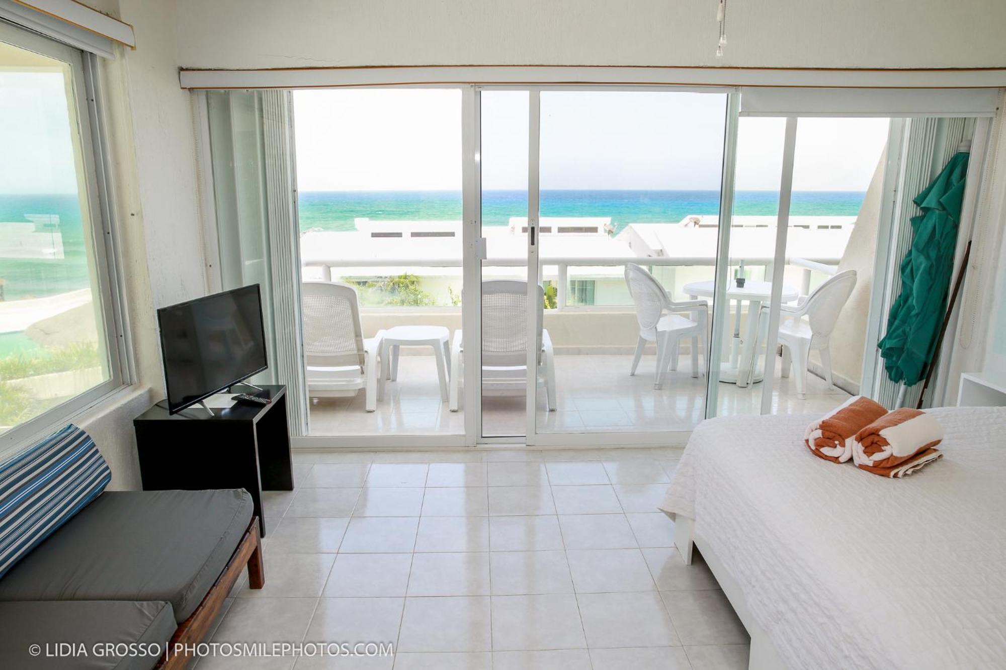 Brisas Shores Ocean View Terrace Apartments, And Pool, Zone * Cancún