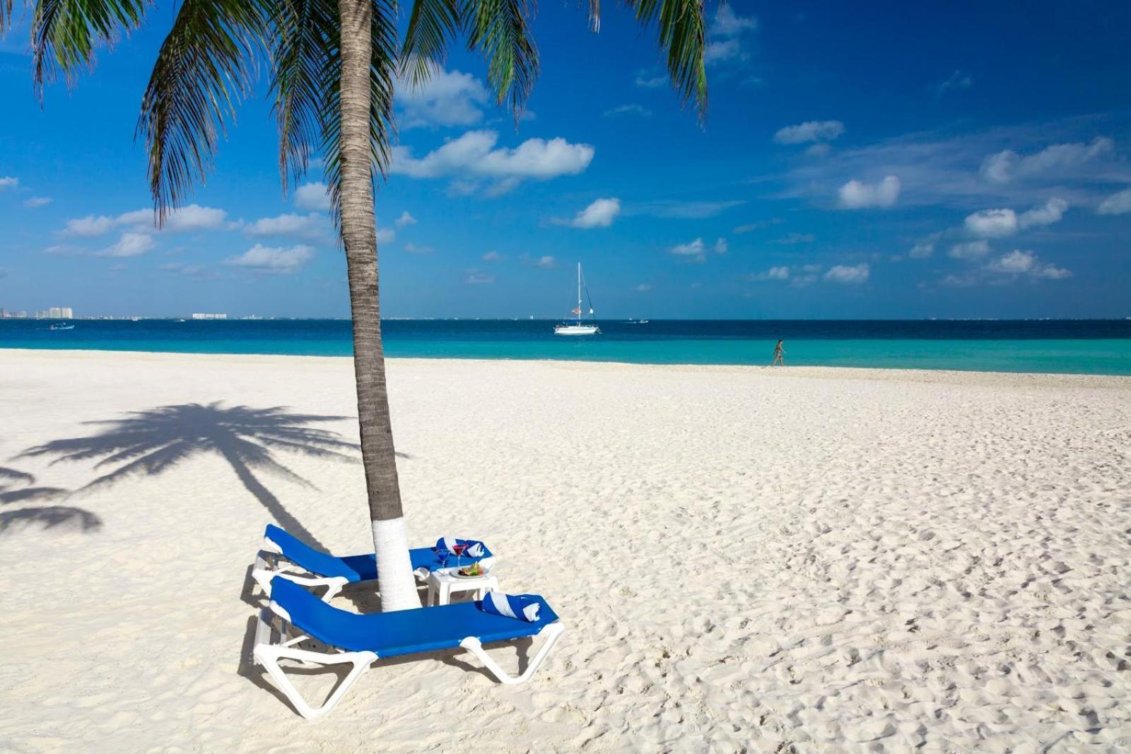 Magnifica Palmeras Luxurious 4 Bedroom 6 Bds 4 Ba Private Pool Lagoon Front Super Fast Wifi Cancún