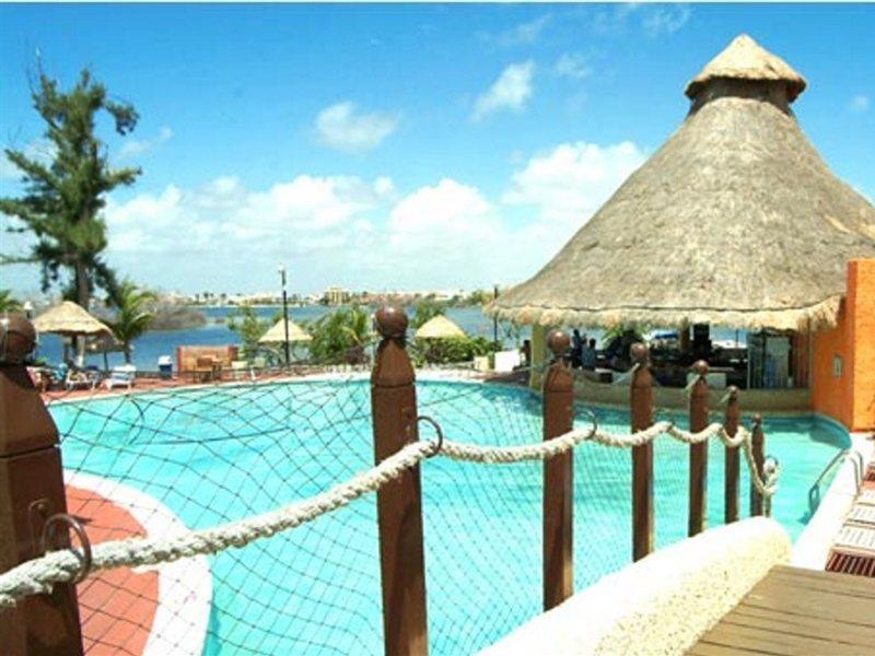 Selina Laguna Zone 3*