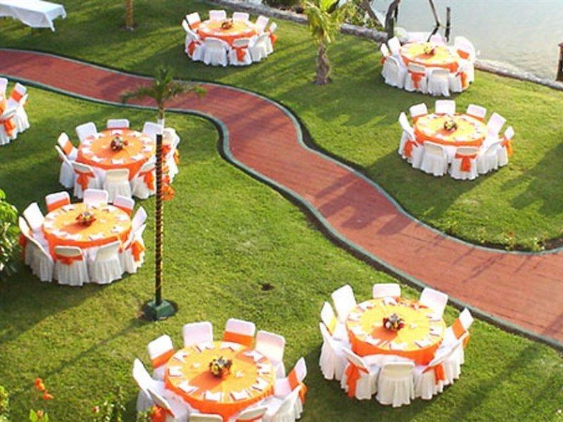 Selina Laguna Zone 3*