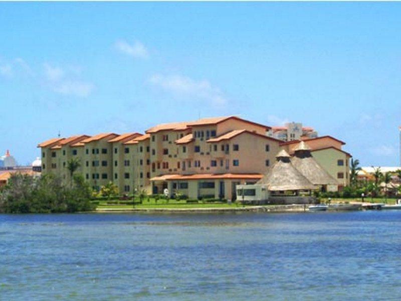 Selina Laguna Zone Hotel 3*