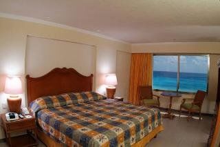 Club Royal Solaris Hotel 4*
