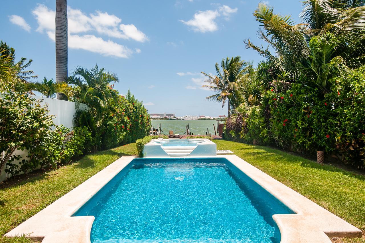Caribbean Luxury Bed and breakfast 2*