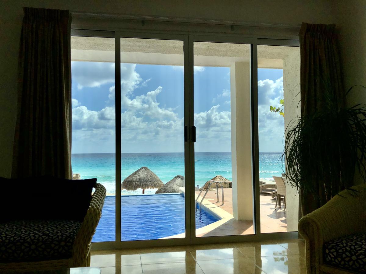 Eight Bedroom Beach House Villa *