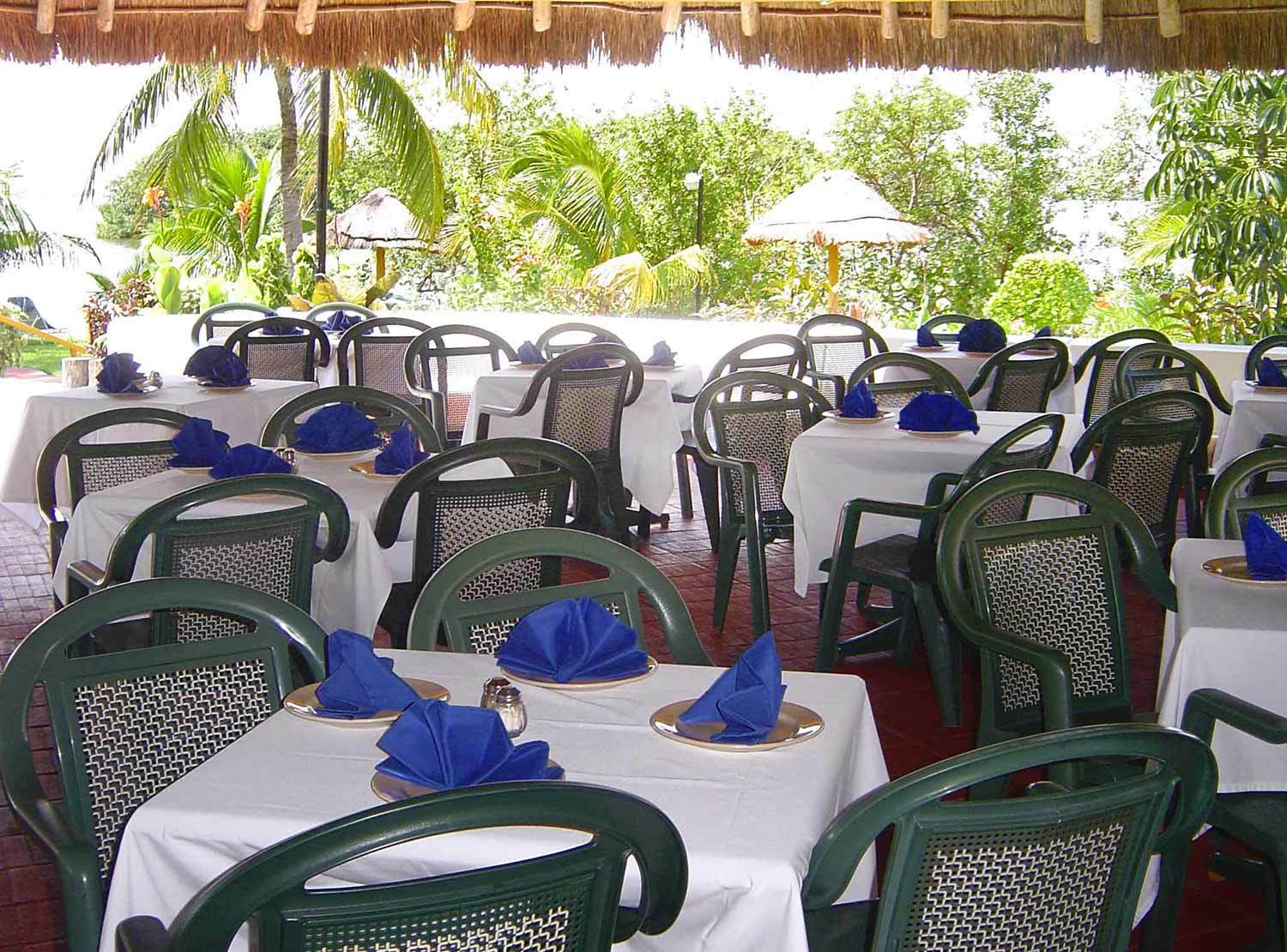 Selina Laguna Zone Cancún