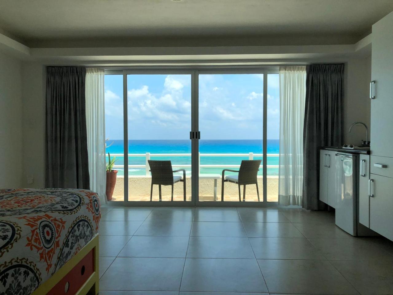 Villa Eight Bedroom Beach House Cancún